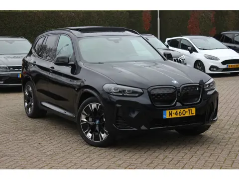 BMW iX3 High Executive 80 kWh / SoH 94.7% / Trekhaak / Panoramadak / 360Camera / Head-up / 20'' / Le