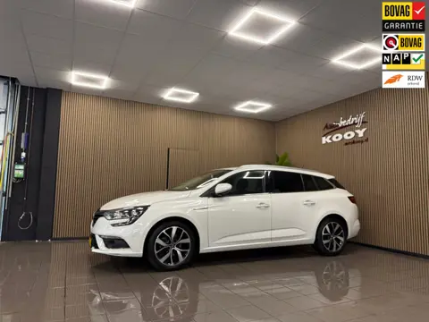 Renault Mégane Estate 1.2 TCe Bose * Trekhaak / Navigatie / Camera / Parkeersensoren / NL Auto *