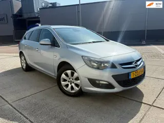 Opel Astra Sports Tourer 1.4 Turbo Business + Airco 6 BAK 2e eigenaar 86000 NAP