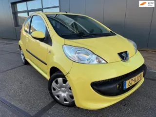 Peugeot 107 1.0-12V XR * APK * AIRCO * ELEK RAMEN *