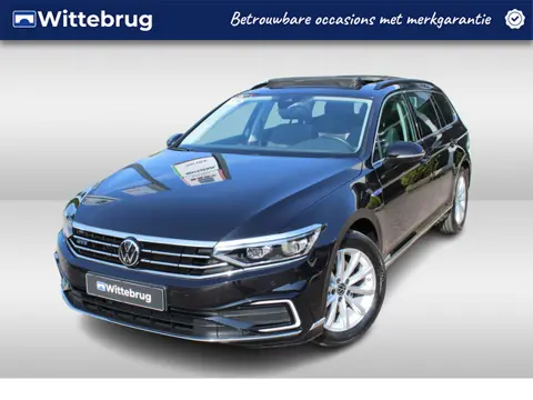 Volkswagen Passat Variant 1.4 TSI PHEV 218pk GTE DSG Automaat / Panorama schuifdak / LED Matrix IQ /