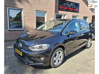 Volkswagen Golf Sportsvan 1.2 TSI Connected Series. Zeer netjes en luxe o.a. stoelverw, navi, adap.c
