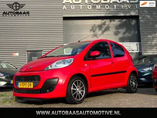 Peugeot 107 1.0-12V XS 5drs AUTOMAAT**APK t/m 03-2027** AIRCO+NAVIGATIE+LICHTMETALEN VELGEN+PRIVACY 