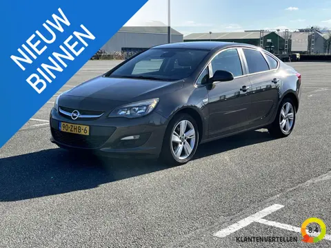Opel Astra 1.4 Turbo Cosmo Clima, Cruise, PDC