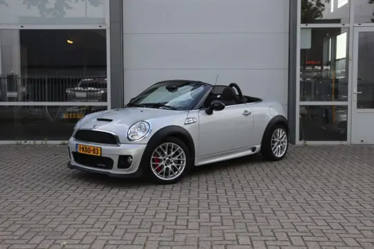 MINI ROADSTER 1.6 JCW CHILI/211PK/DEALER.ONDH/ORIG.NL/ STOELVERWARMING/CLIMA/17'