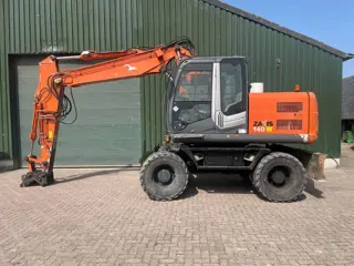 Hitachi ZX 140 W-3 mobiele kraan (bj 2011)