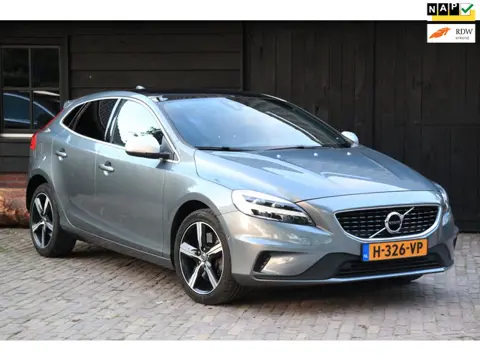 Volvo V40 1.5 T3 Polar+ Sport R Design/Panorama/Camera/ parkeersensor v,a/Trekhaak afneembaar