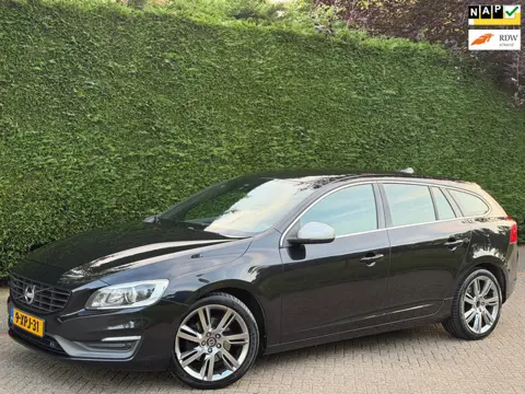 Volvo V60 2.0 D4 Momentum AUTOMAAT/RIJDGOED/PDC/XENON/APK