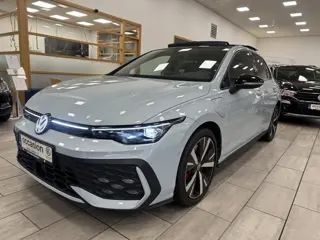 Volkswagen Golf 1.5 eHybrid GTE / NIEUWSTAAT / BTW / PANO / Tijdens carnaval zijn wij geopend op afs