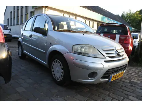 Citroen C3 1.4i Ligne Prestige 5 drs 174 dkm nw apk 1-6-2027