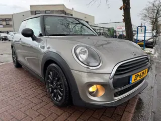 MINI Mini 1.5 One Salt Automaat Airco/ECC,Navigatie,Panoramadak