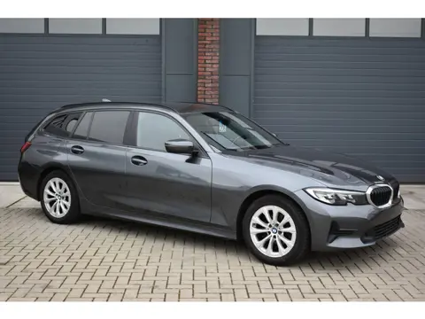 BMW 3 Serie Touring 318d Executive (bj 2020)