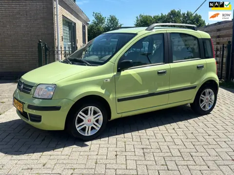 Fiat Panda 1.2 Emotion 5drs | airco | nieuwe apk | rijd en schakelt goed !