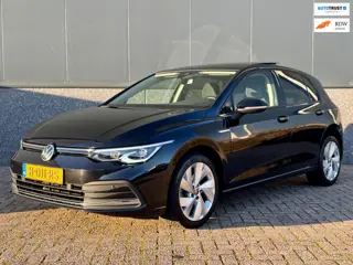 Volkswagen Golf 1.5 TSI Style Pano/Led/Carplay/Massage