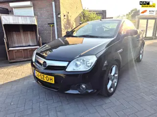 Opel Tigra TwinTop 1.4-16V Sport Automaat Airco Leer ( Dak geeft pieptoon gaat niet open achterklep 