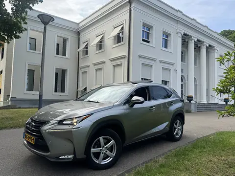 Lexus NX 300h AWD HYBRID 1:20 ! 1E EIG ! (bj 2016)