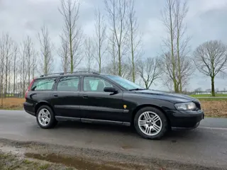 VOLVO V70 2.5T Comfort Line