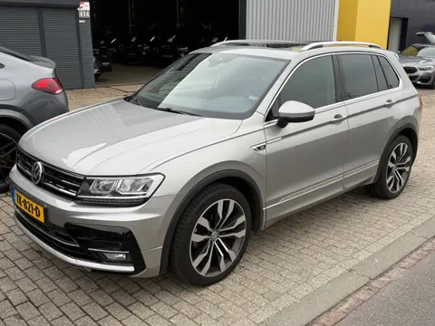 Volkswagen Tiguan 1.4 TSI 4-Motion 150 Pk R-Line Pano Navi DCC Full Led 20 Inch Suzuka