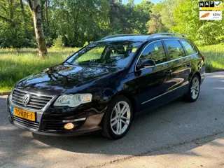 Volkswagen Passat Variant 1.6 TDI Comfortline BlueMotion 2010 Zwart