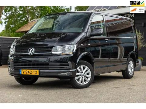 Volkswagen Transporter 2.0 TDI L1H2 Highline I Leder I Trekhaak I 3 persoons I NAP I Multifuntiestuu