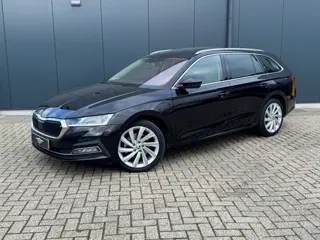 Skoda Octavia Combi 1.4 TSI iV PHEV * Panorama * Stoelventilatie * 2x Memory * Head-up Display *