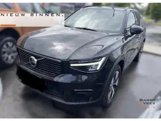 Volvo XC40 1.5 T4 Plus Dark | Adaptive Cruise Control | Verwarmde Voorruit | Harman Kardon | Plugin 