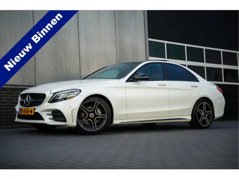 Mercedes-Benz C-Klasse 180 Advantage Pack AMG-Sportpakket /Facelift-Model/ Pano-Dak/ Sport-Stoelen/ 