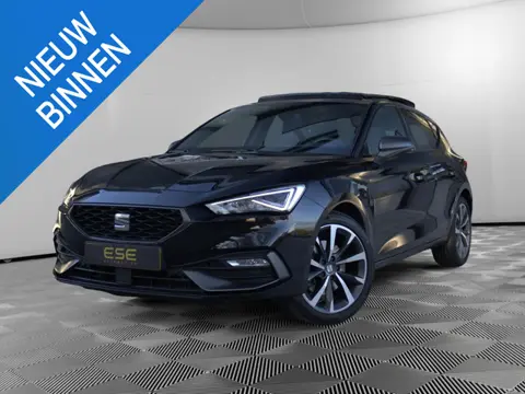 SEAT Leon 1.4 TSI eHybrid PHEV FR | Panorama | Camera | Stuur verwarming | Carplay