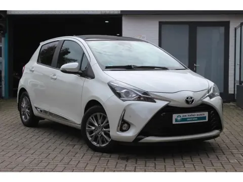 Toyota Yaris 1.5 VVT-i Executive Leder, Panorama dak, Automaat