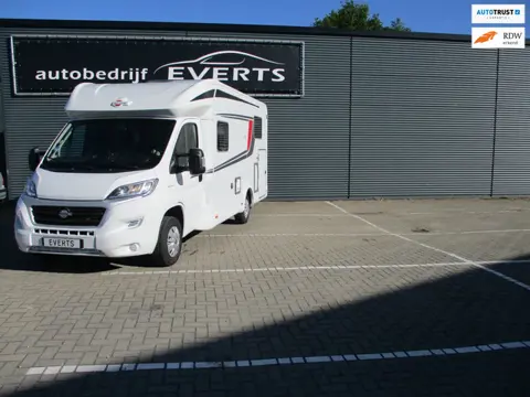 Buerstner BT6909 Buerstner-BT6909 zeer lage Km 21043 nieuwstaat camper direct leverbaar foto's sprek