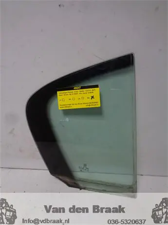 Volkswagen Passat Sedan 2005-2010 Scheerruit rechts achter