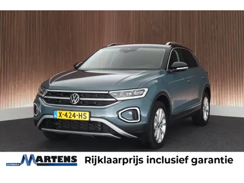 Volkswagen T-Roc 1.5 TSI 150pk DSG Style Trekhaak Camera Stoelverwarming Virtual Cockpit Navigatie