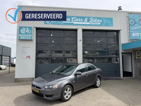 Mitsubishi Lancer Sports Sedan CARPLAY 1.8 Invite