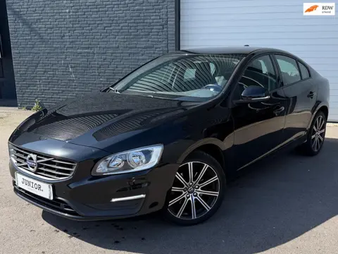 Volvo S60 2.0 T3 Momentum BLIS/STOEL/STUURVERWARMING/KEYLES