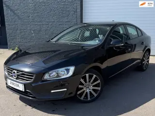 Volvo S60 2.0 T3 Momentum BLIS/STOEL/STUURVERWARMING/KEYLES