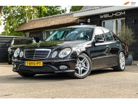 Mercedes-Benz E 350 Mercedes-Benz E 350 I AMG I Schuifdak I Youngtimer I eerste lak I