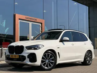 BMW X5 xDrive45e High Executive | M Pakket | Pano | Luchtvering | Trekhaak |