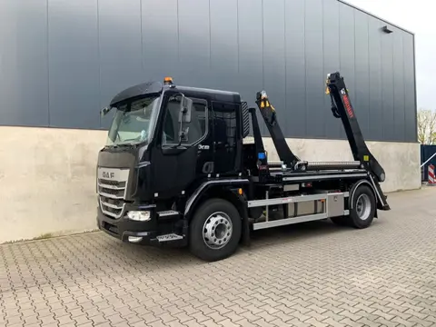 DAF XB 310 FA XB 310 FA met HIAB Multilift Futura 12 portaalarm systeem/ TE KOOP/TE HUUR