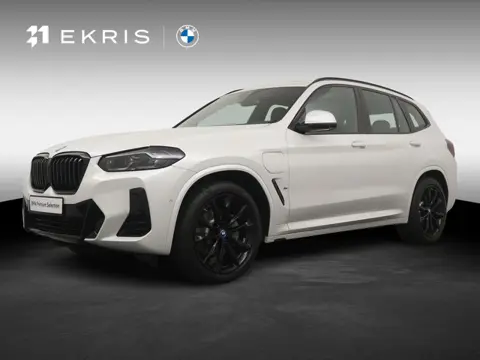 BMW X3 xDrive30e | M-Sportpakket | Panoramadak | HiFi | 19'' |