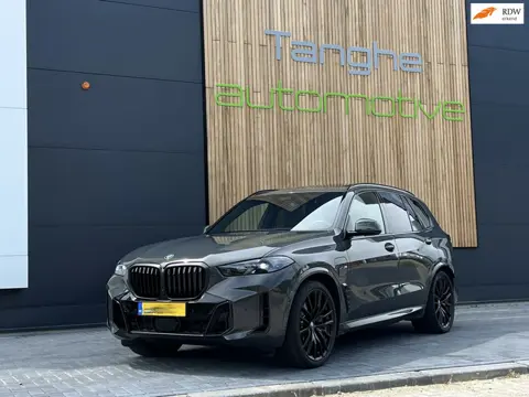 BMW X5 50e M-Sport Pro, Comfortst, Carbon, Trekhaak, Panodak, Exclusive