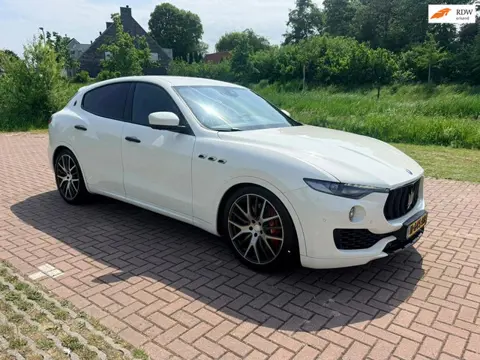 Maserati Levante 3.0 V6 S AWD GranLusso 430pk