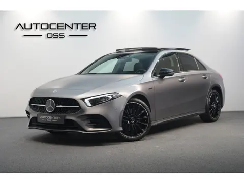 Mercedes-Benz A-Klasse 250 e Limousine AMG MAGNO MAT ✅ VOL OPTIE ✅ 360 CAM ✅ KEYLESS ✅ HEAD-UP ✅ BUR