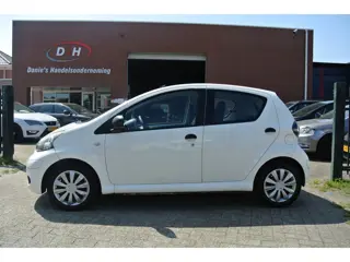 Toyota Aygo 1.0-12V Cool airco inruil mogelijk nap