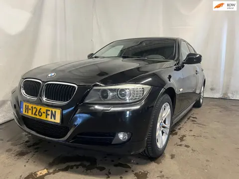 BMW 3-serie Touring 318i High Executive - Schade - Motor tikt