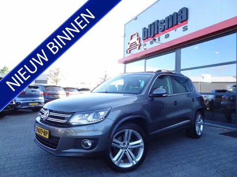 Volkswagen Tiguan 2.0 TSI | 4Motion | PANODAK | TREKHAAK | CAMERA | CRUISE |