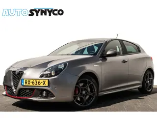 Alfa Romeo Giulietta 1.4 170PK Turbo Automaat Super | Rood Leder | 18 inch | Afn. Trekhaak | PDC | V