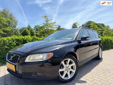 Volvo V70 2.4D Ocean Race , 6 Bak , Clima / Cruise / Schuikdak / Navi / Isofix / Pdc / 17" Lm Velgen
