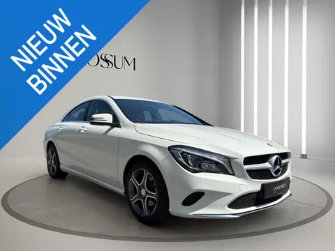Mercedes-Benz CLA-klasse 200 156 Pk | Airco (automatisch)| Sportstoelen | Geheugen | Led | Sensoren 