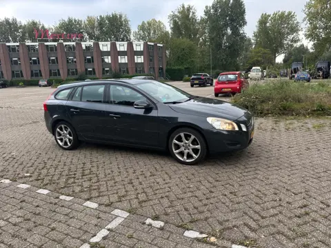 Volvo V60 1.6 T3 Kinetic Airco Cruise NAVI