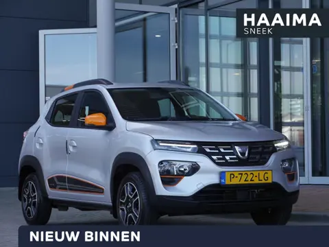 Dacia Spring Expression 27 kWh | Achteruitrijcamera | Parkeersensoren achter | Lichtmetalen velgen |
